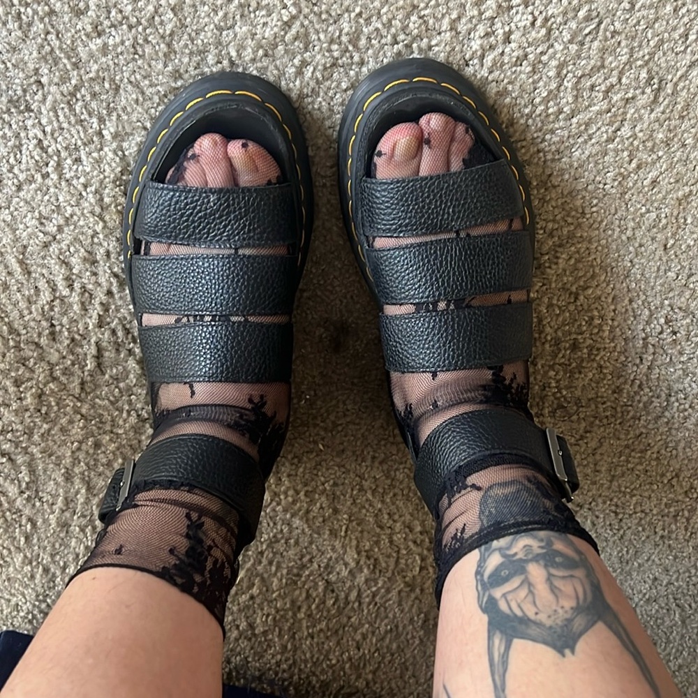 Dr Martens Clarisa sandals